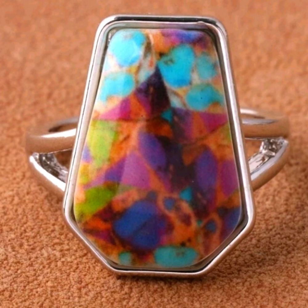 Emery ROSE Resin Decor Ring sz9